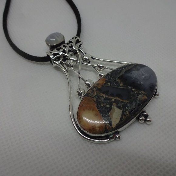 Gorgeous "BRECCIATED JASPER & MOONSTONE" Handmade Sterling Pendant/Bl.Leather - Picture 2 of 3